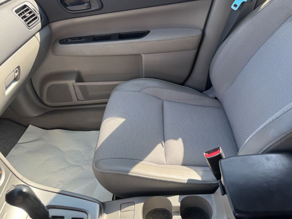 2004 Subaru Forester Image 12