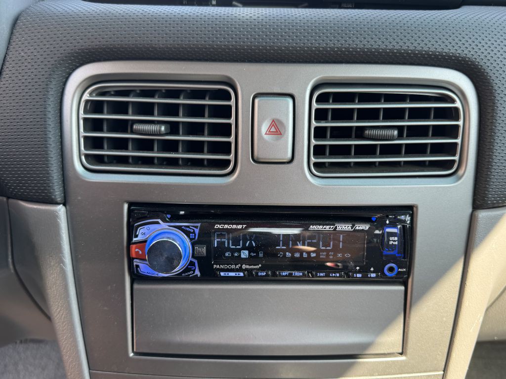 2004 Subaru Forester Image 16