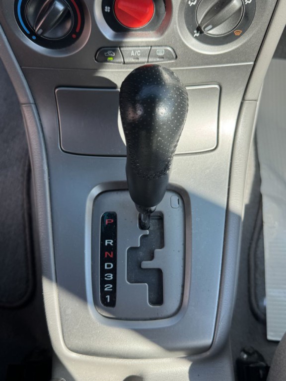 2004 Subaru Forester Image 18