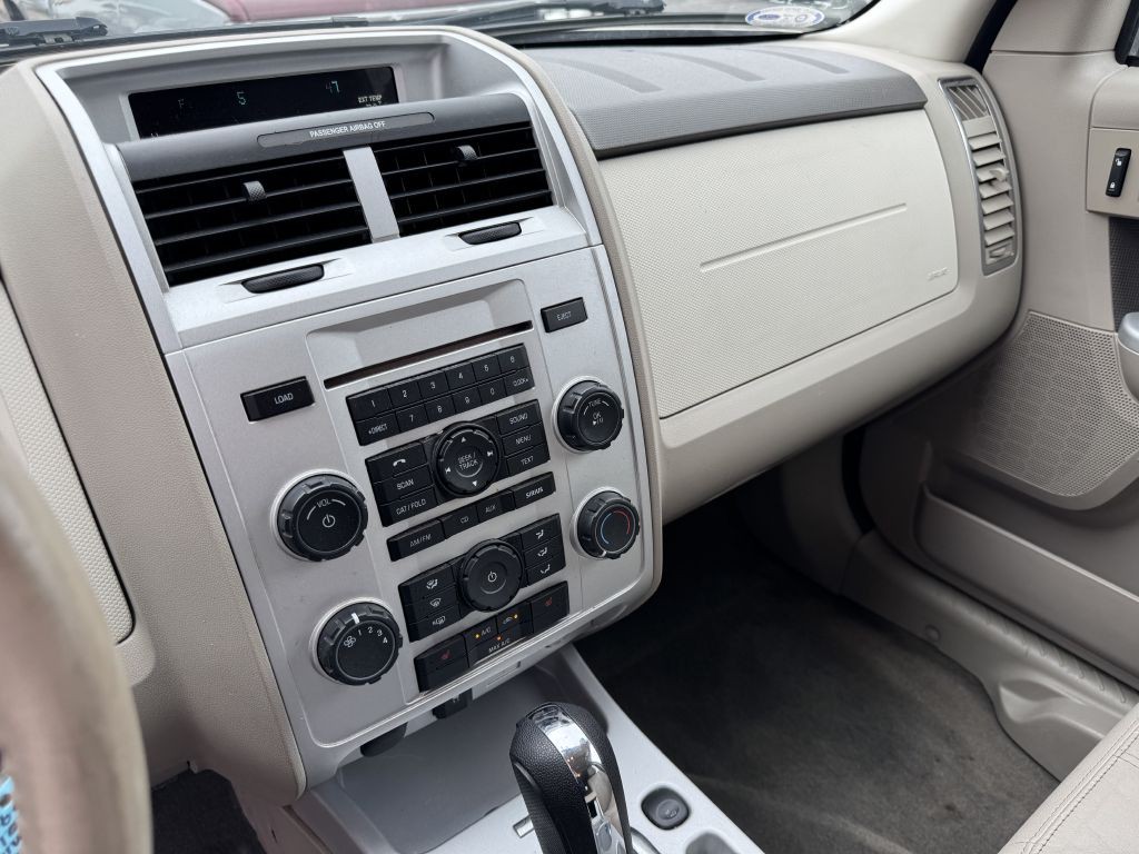 2010 Mercury Mariner Image 10