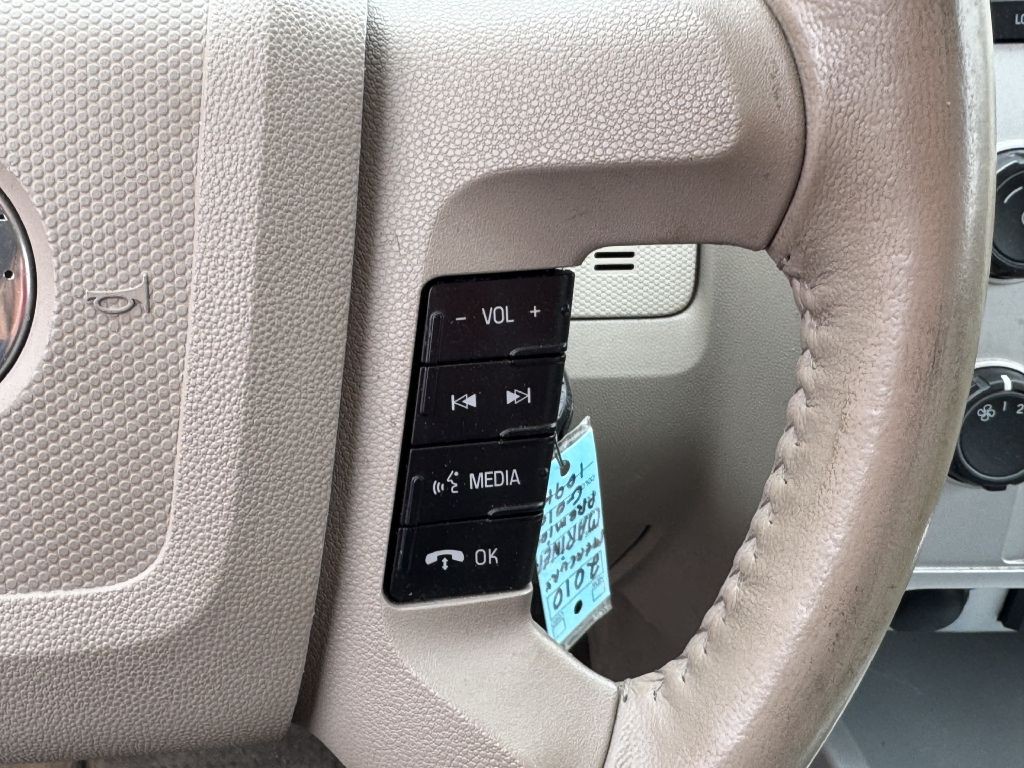 2010 Mercury Mariner Image 14