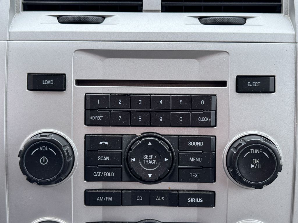 2010 Mercury Mariner Image 17