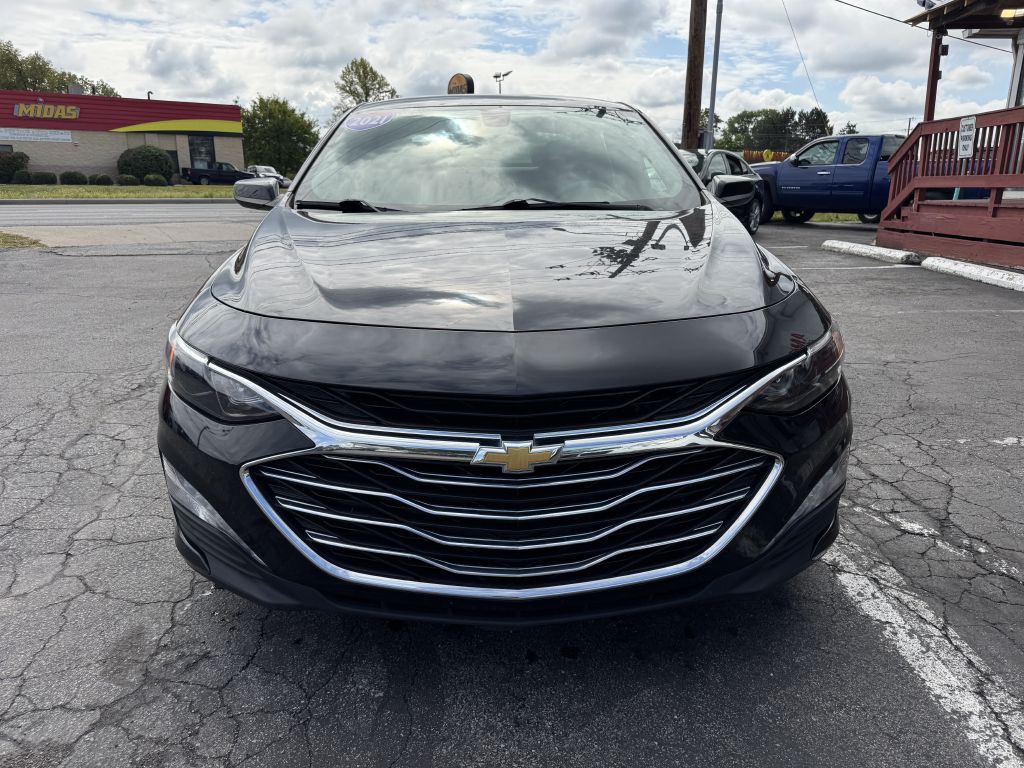 2021 Chevrolet Malibu Image 2