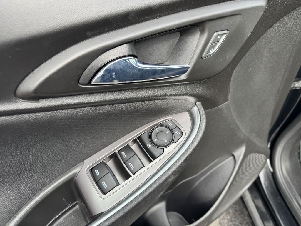 2021 Chevrolet Malibu Image 7