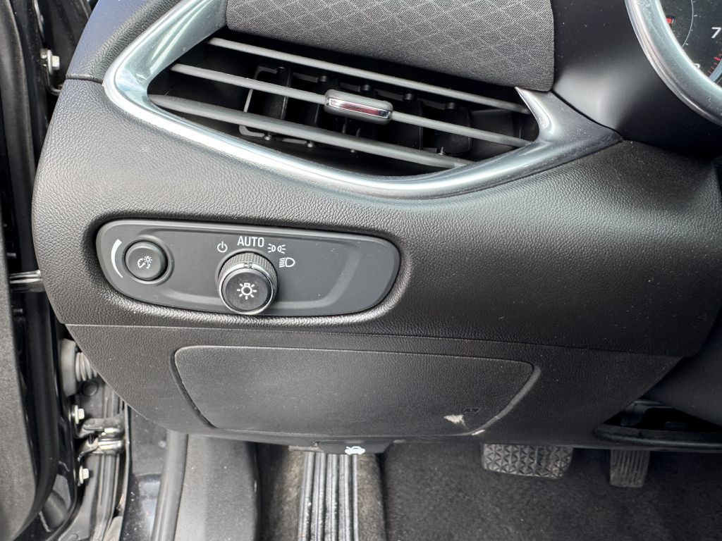 2021 Chevrolet Malibu Image 12