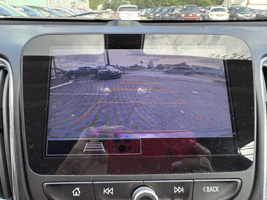 2021 Chevrolet Malibu Image 21