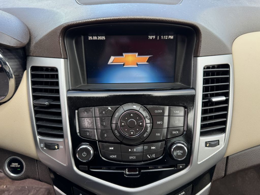2012 Chevrolet Cruze Image 17