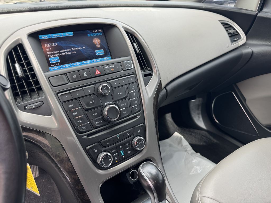 2014 Buick Verano Image 11