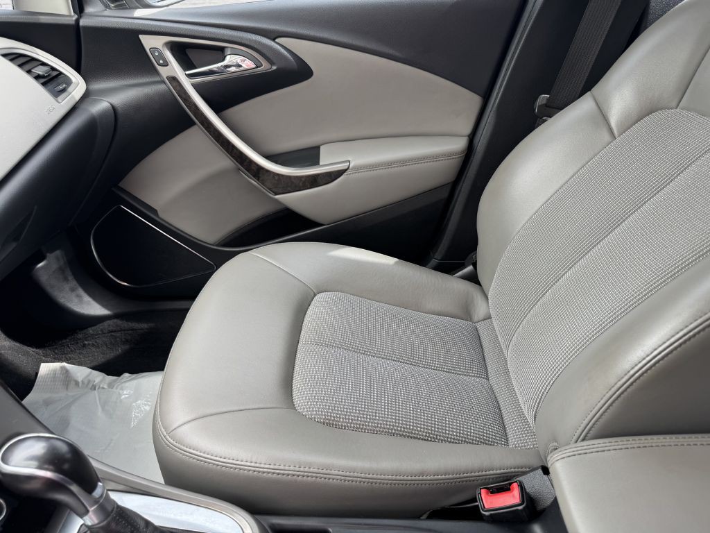 2014 Buick Verano Image 12