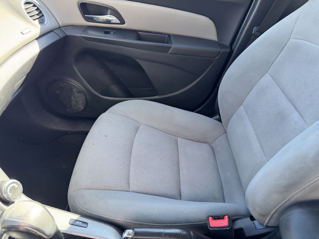 2014 Chevrolet Cruze Image 11