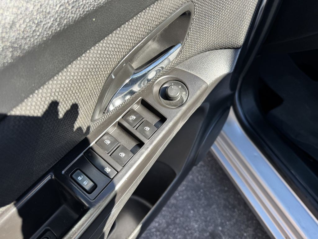 2016 Chevrolet Cruze Image 8