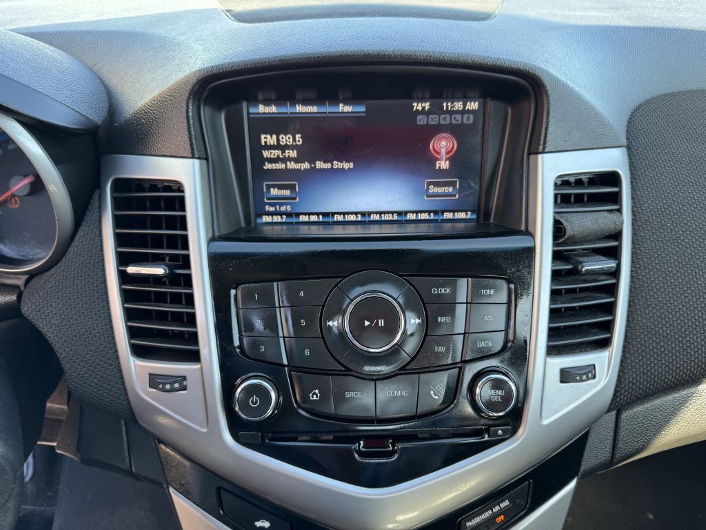 2016 Chevrolet Cruze Image 16