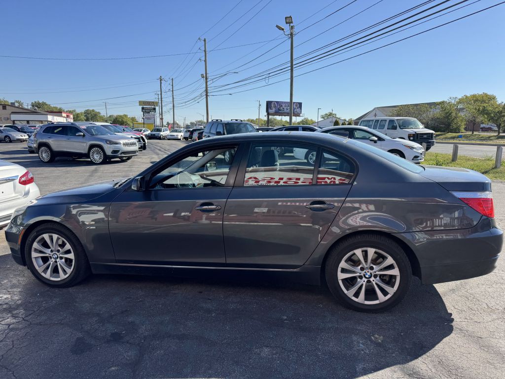 2010 BMW 5 Series Image 2