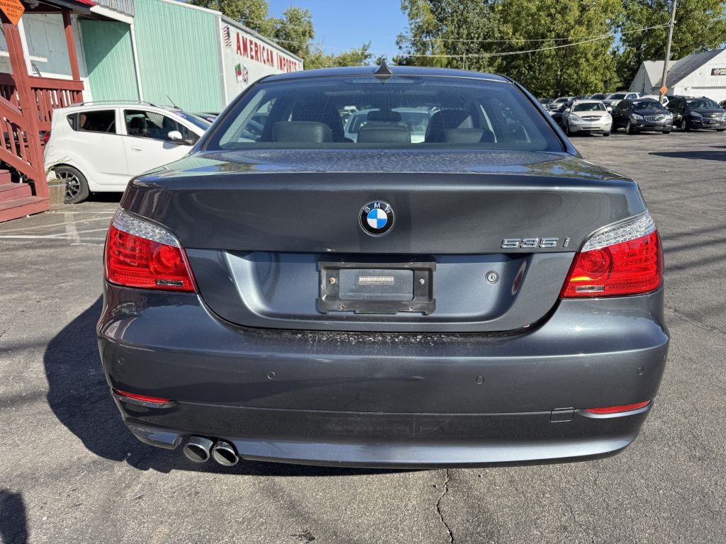 2010 BMW 5 Series Image 3