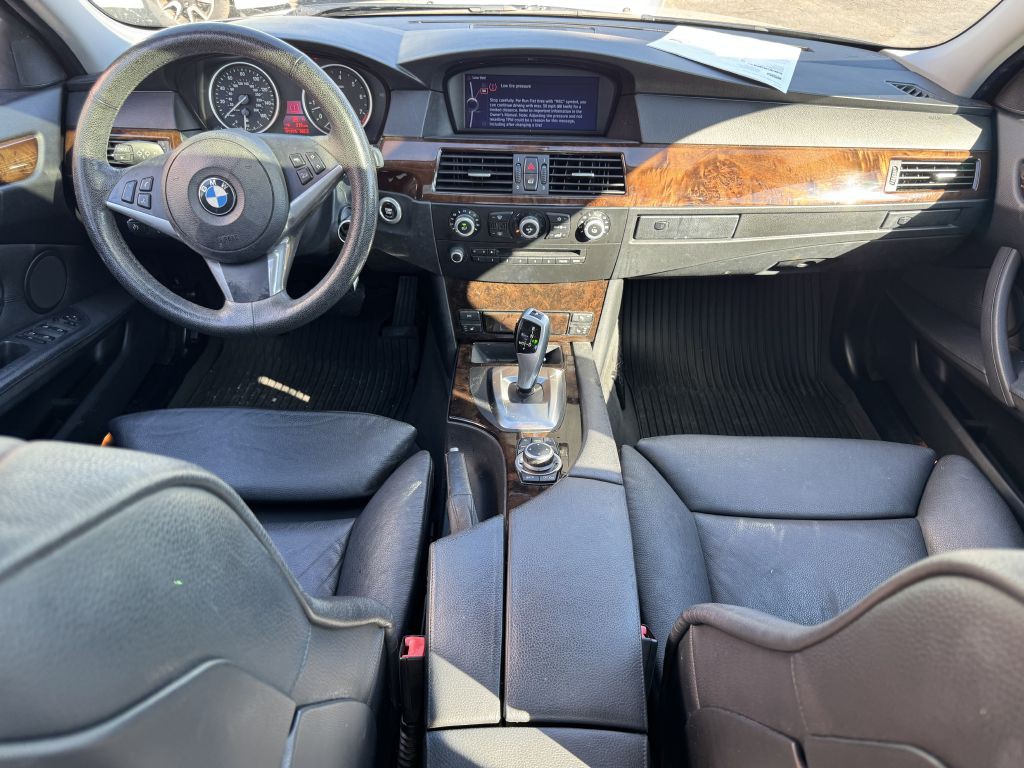 2010 BMW 5 Series Image 7