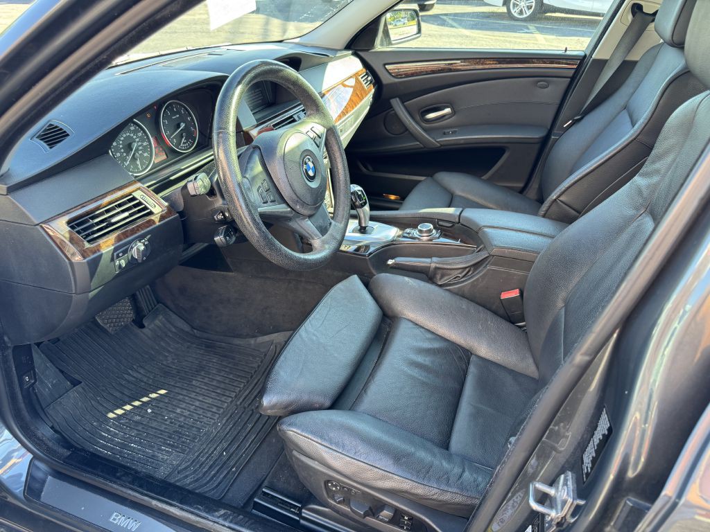 2010 BMW 5 Series Image 8