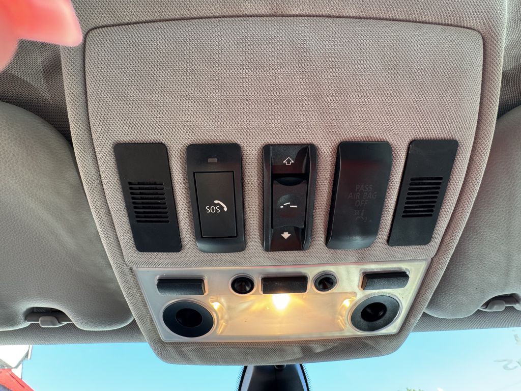 2010 BMW 5 Series Image 24