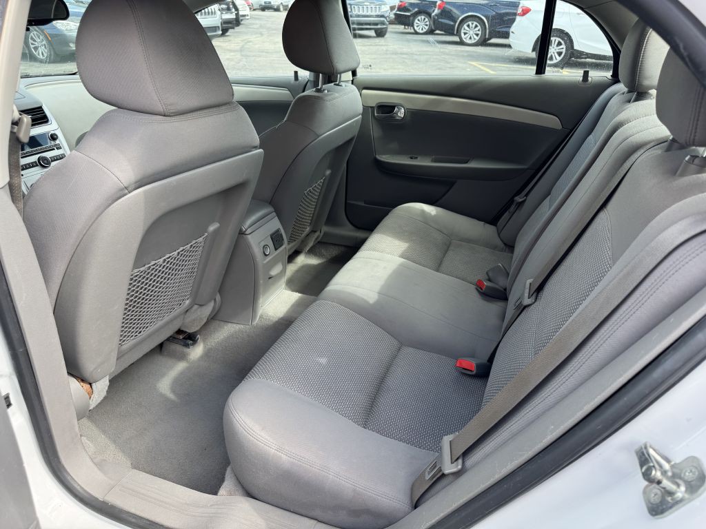 2012 Chevrolet Malibu Image 5
