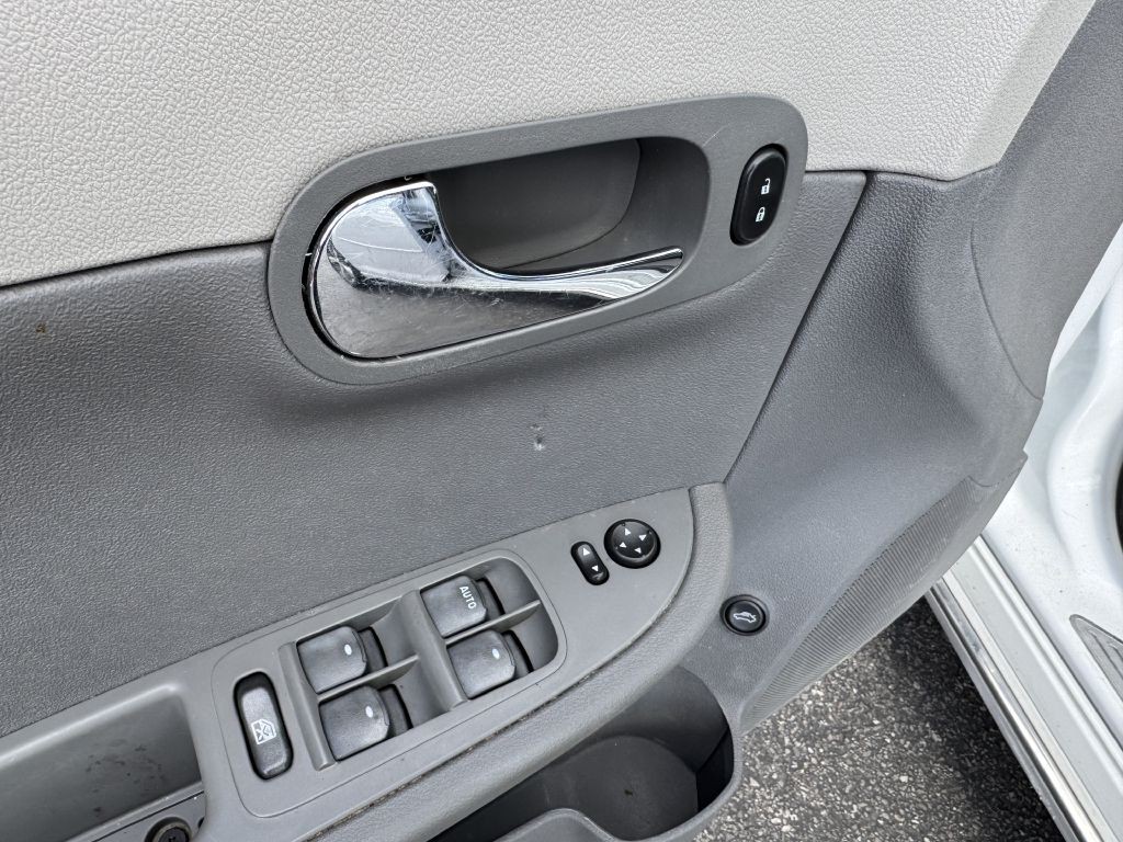 2012 Chevrolet Malibu Image 9