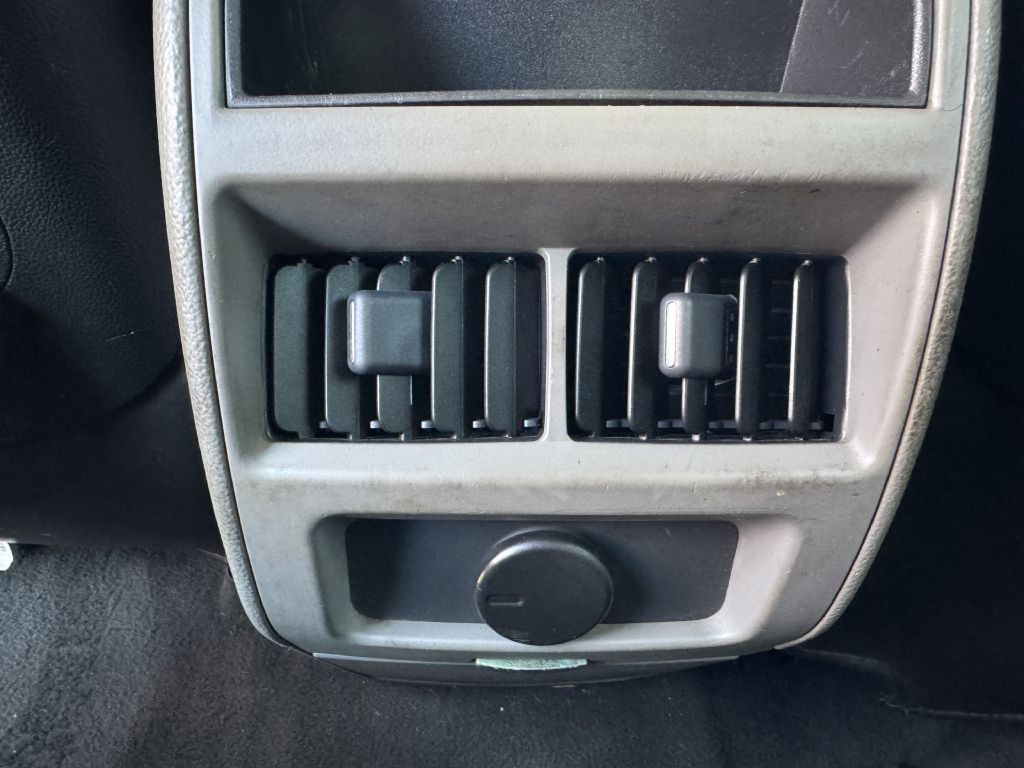2011 Cadillac SRX Image 7