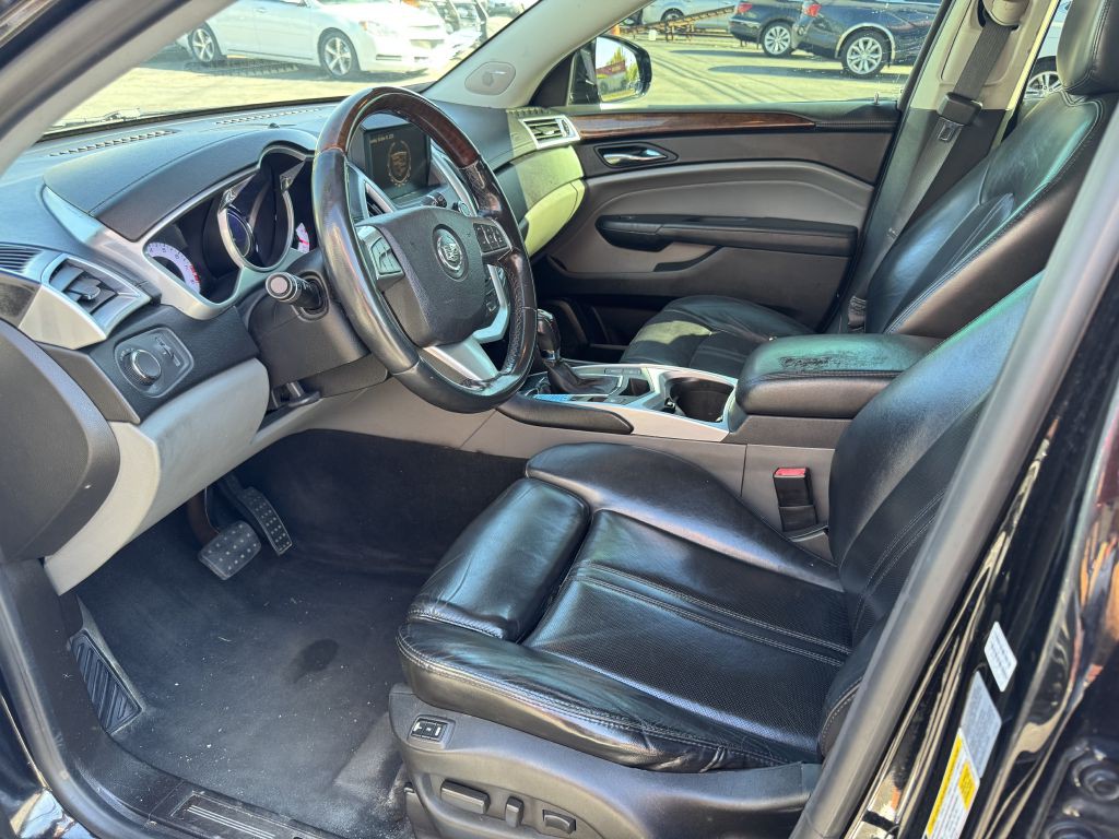 2011 Cadillac SRX Image 9