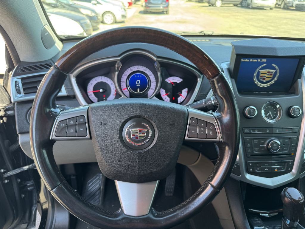 2011 Cadillac SRX Image 11