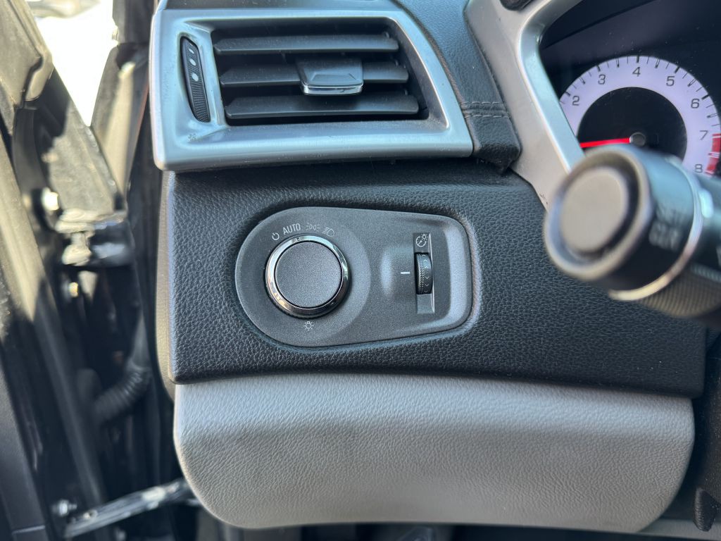 2011 Cadillac SRX Image 15