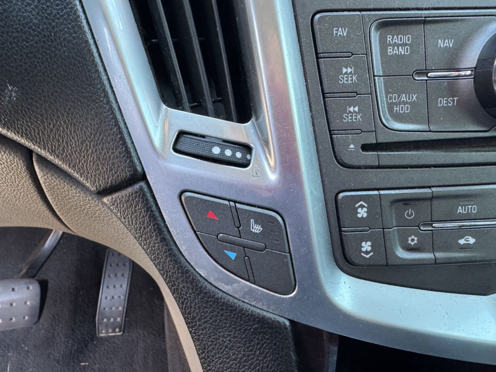 2011 Cadillac SRX Image 20