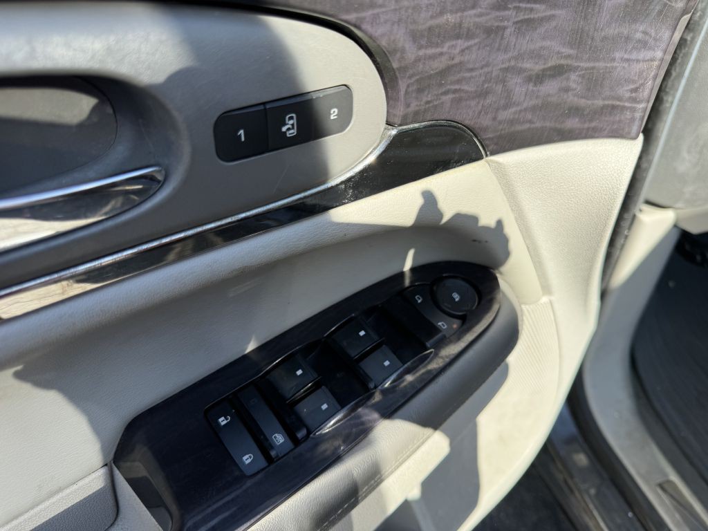 2017 Buick Enclave Image 10