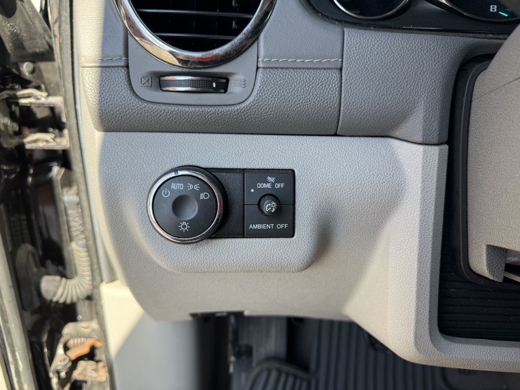 2017 Buick Enclave Image 16