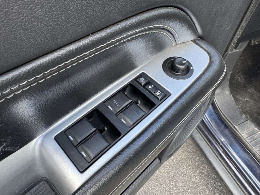 2014 Jeep Compass Image 9