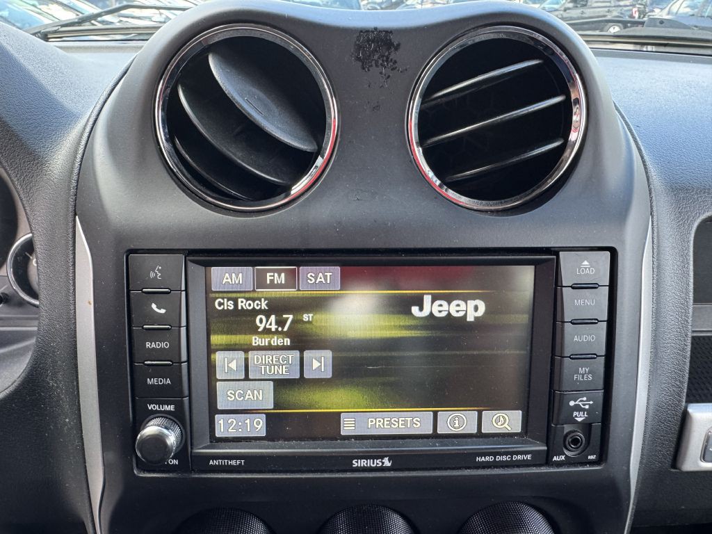 2014 Jeep Compass Image 16