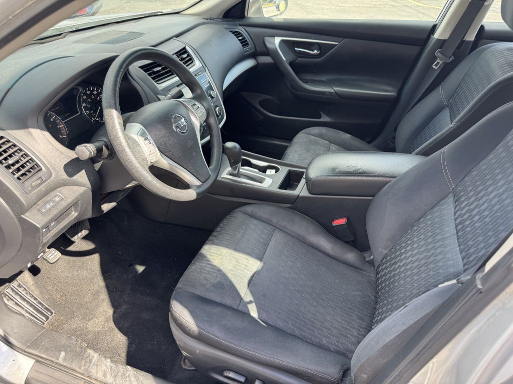 2018 Nissan Altima Image 8