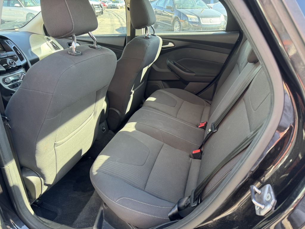 2012 Ford Focus Image 5