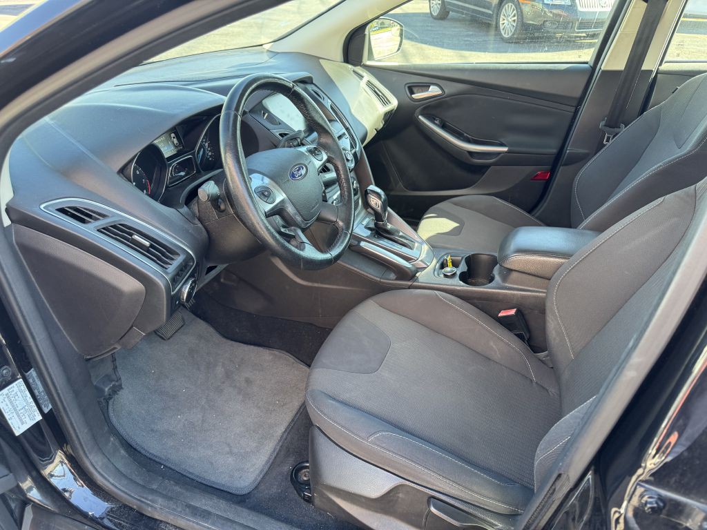 2012 Ford Focus Image 8