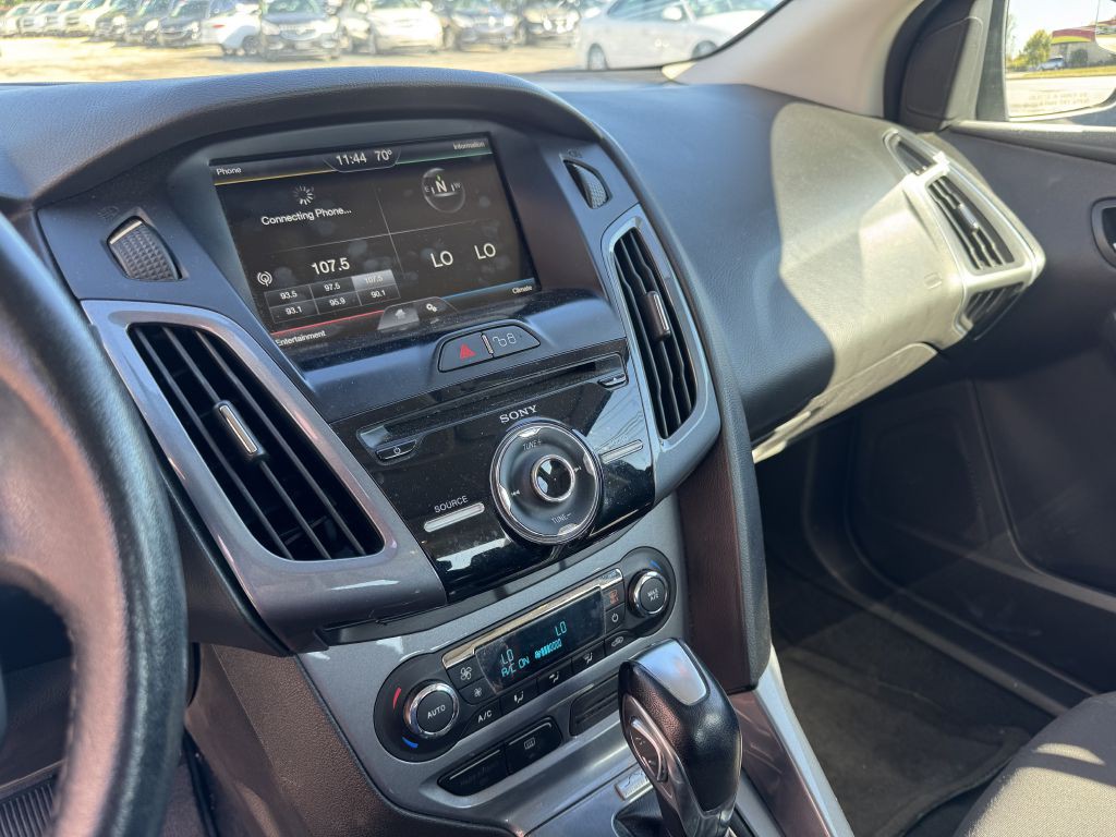 2012 Ford Focus Image 10