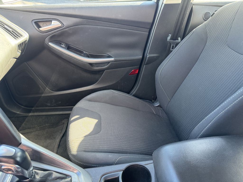 2012 Ford Focus Image 11