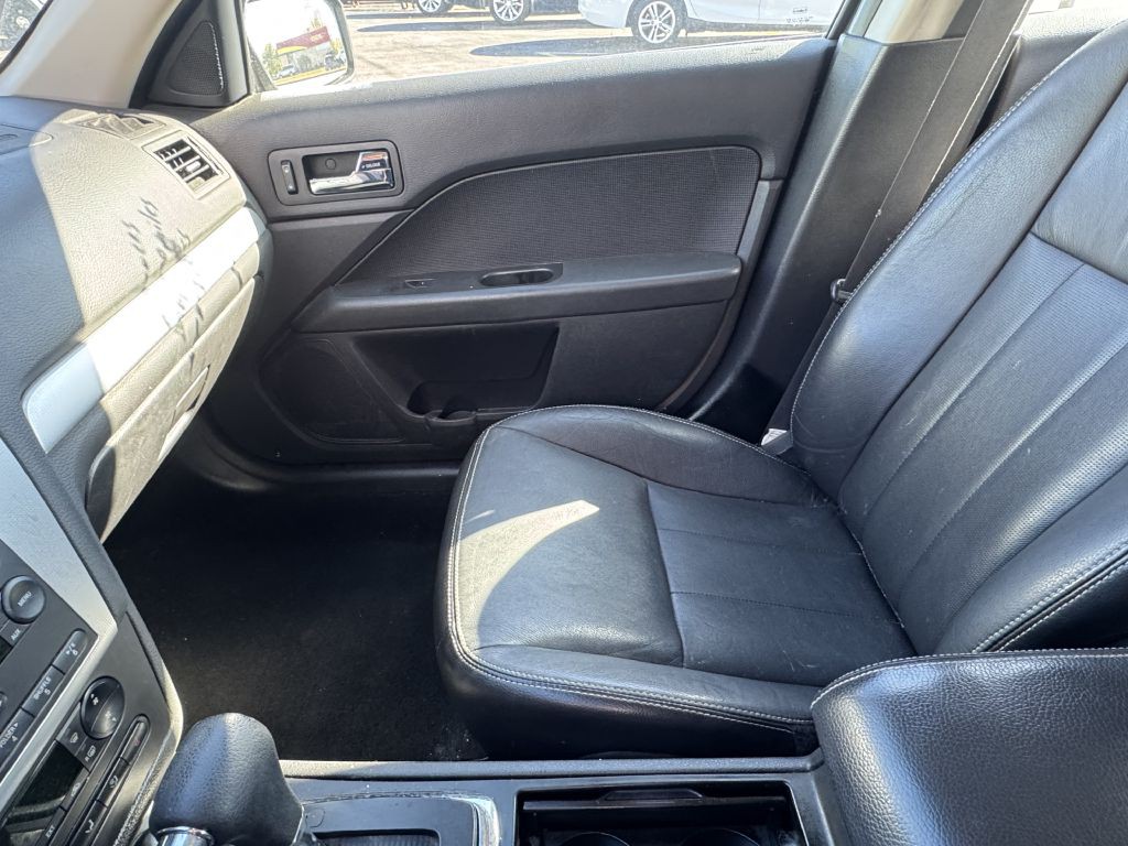 2007 Mercury Milan Image 11