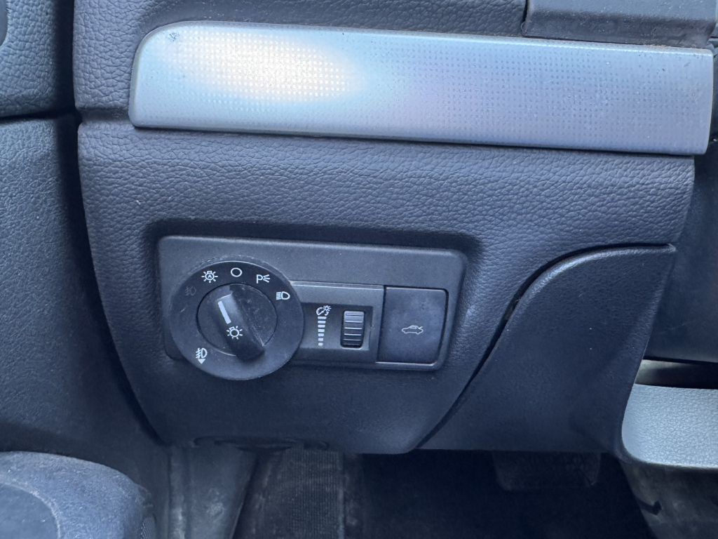 2007 Mercury Milan Image 13