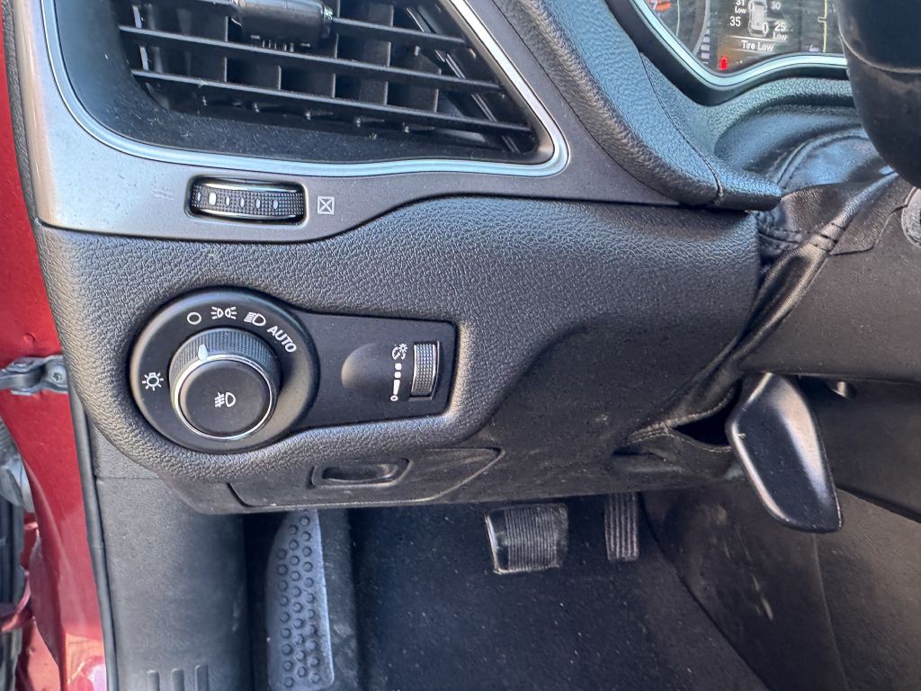 2019 Jeep Cherokee Image 13