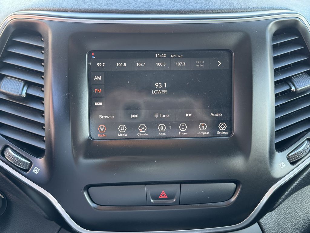 2019 Jeep Cherokee Image 17