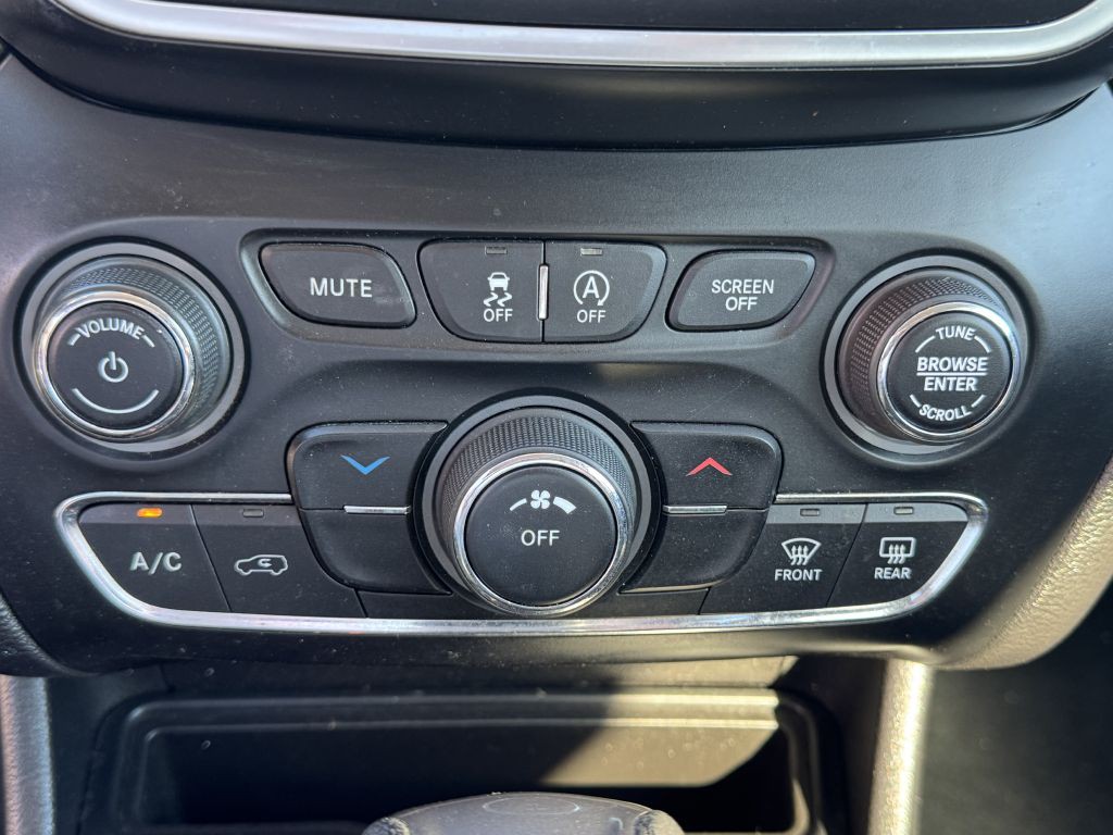 2019 Jeep Cherokee Image 18