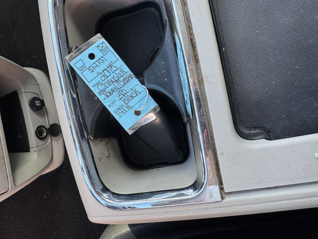 2015 Chrysler Town & Country Image 23