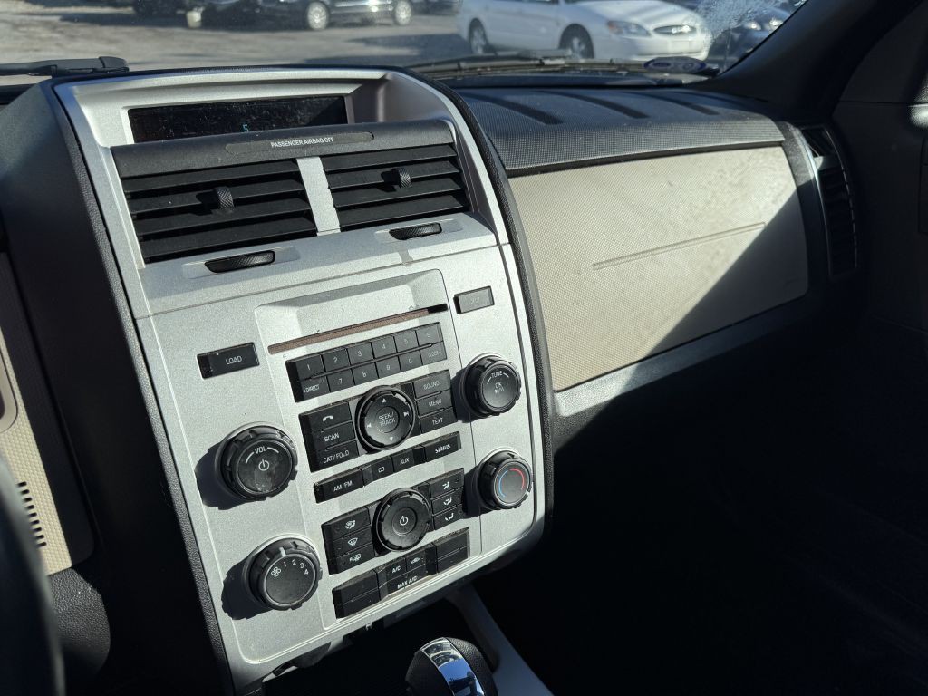 2010 Mercury Mariner Image 11