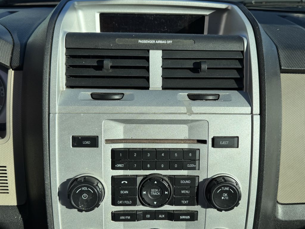 2010 Mercury Mariner Image 17