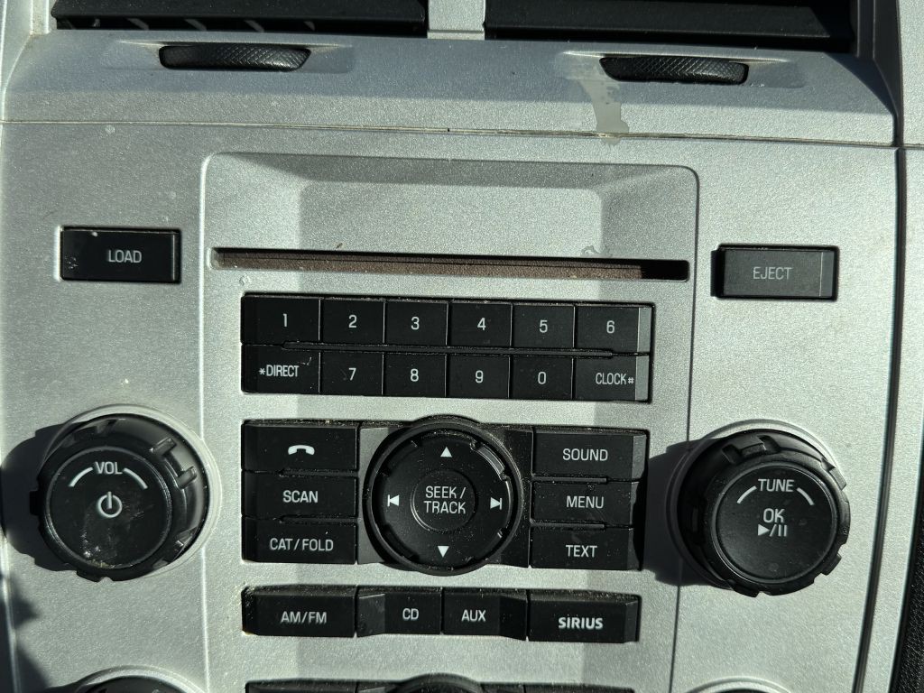 2010 Mercury Mariner Image 18