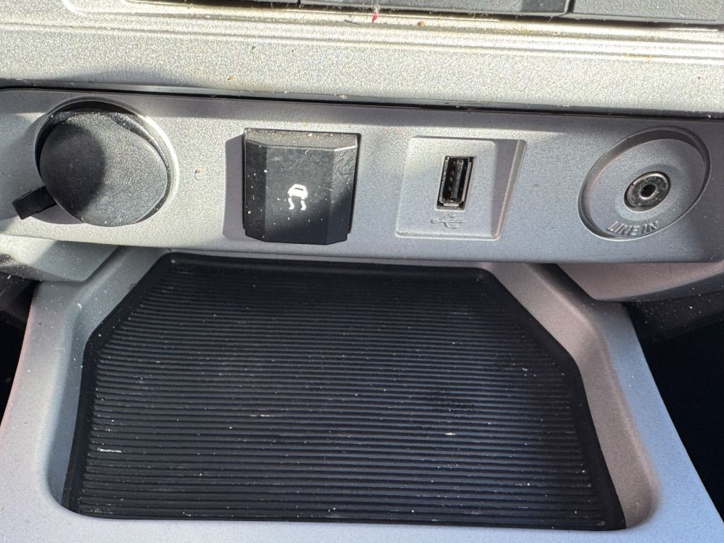 2010 Mercury Mariner Image 20