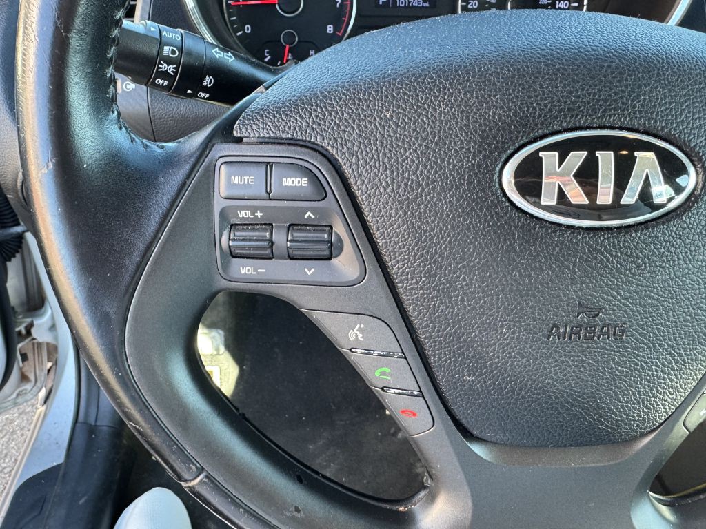 2016 Kia Forte Image 14