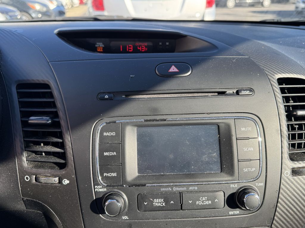 2016 Kia Forte Image 16