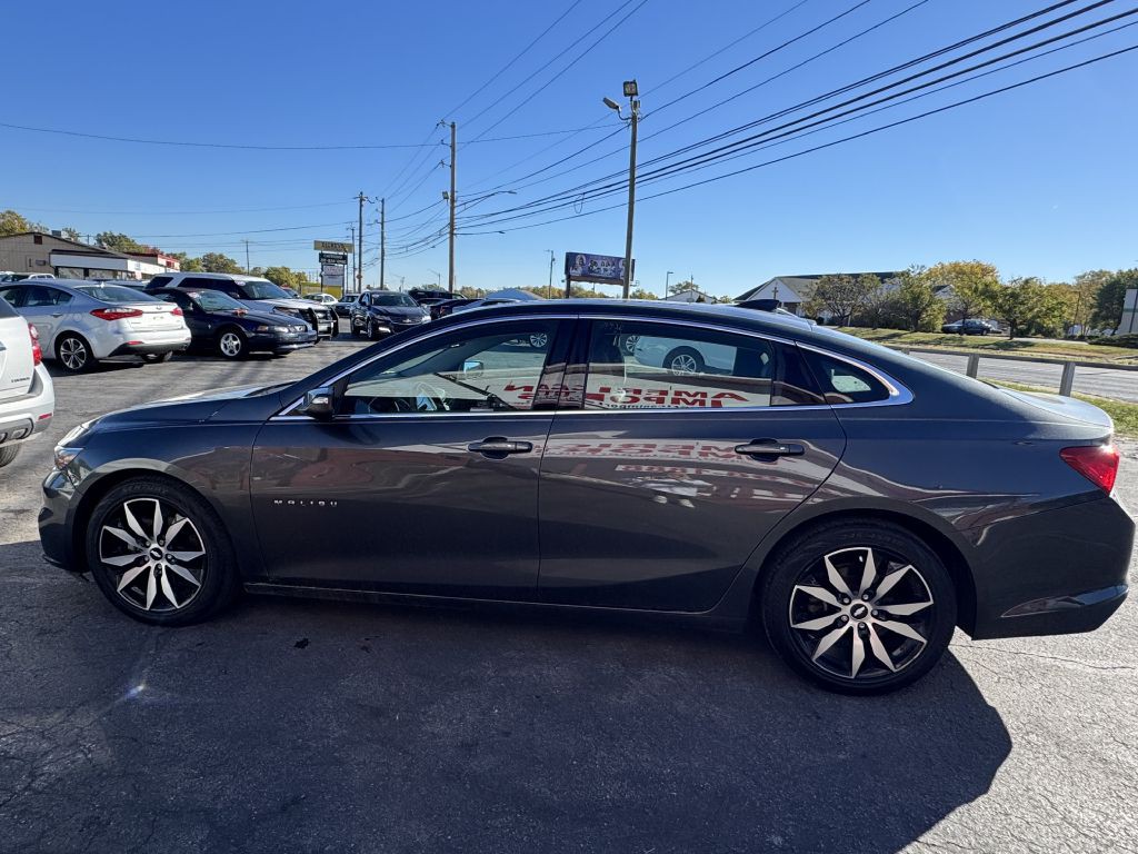 2017 Chevrolet Malibu Image 3